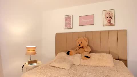 Kim  online show from 02/26/25, 11:48