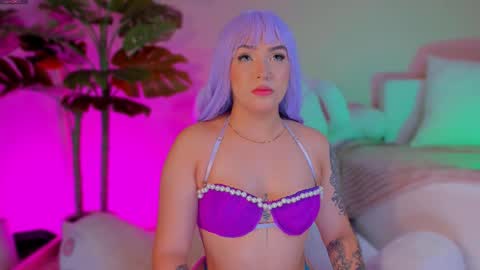 Kim  online show from 11/02/25, 01:57