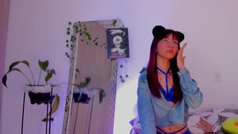 Kimm online show from 10/18/25, 01:52