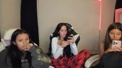 kimmi online show from 03/02/25, 03:13