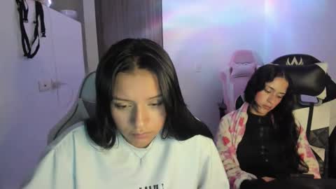 kimmi online show from 11/08/25, 01:17