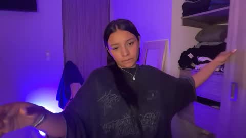 kimmi online show from 03/25/26, 10:27