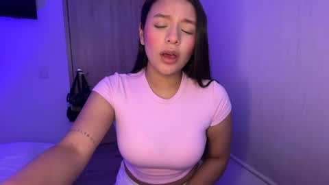 kimmi online show from 07/11/26, 11:17