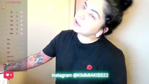 Snapshot of kimmiakiss22 chatting on 12/13/24, 02:54 Kimmi online show from 12/13/24, 02:54