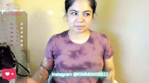 Snapshot of kimmiakiss22 chatting on 12/19/24, 04:23 Kimmi online show from 12/19/24, 04:23