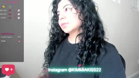 Snapshot of kimmiakiss22 chatting on 01/02/25, 07:40 Kimmi online show from 01/02/25, 07:40
