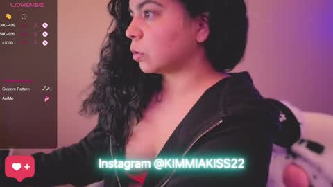 Snapshot of kimmiakiss22 chatting on 01/07/25, 03:35 Kimmi online show from 01/07/25, 03:35