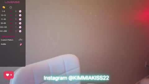 Snapshot of kimmiakiss22 chatting on 01/21/25, 04:10 Kimmi online show from 01/21/25, 04:10