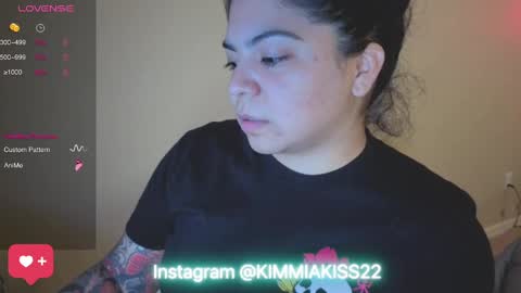 Snapshot of kimmiakiss22 chatting on 02/08/25, 02:15 Kimmi online show from 02/08/25, 02:15