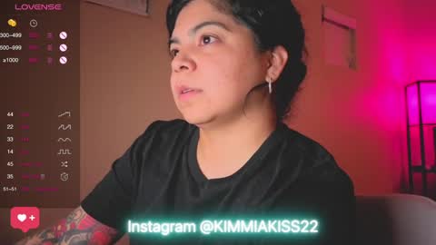 Snapshot of kimmiakiss22 chatting on 02/14/25, 06:12 Kimmi online show from 02/14/25, 06:12