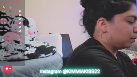 Snapshot of kimmiakiss22 chatting on 02/17/25, 05:14 Kimmi online show from 02/17/25, 05:14