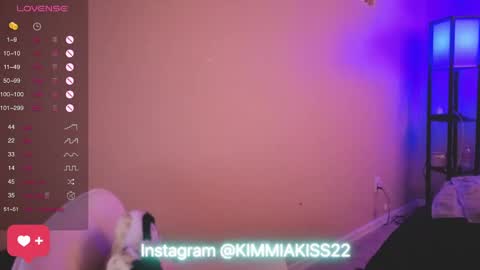 Snapshot of kimmiakiss22 chatting on 02/18/25, 04:15 Kimmi online show from 02/18/25, 04:15