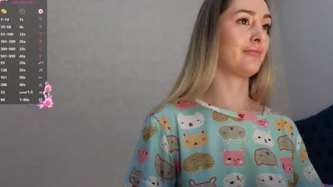 Kimmie online show from 02/25/25, 07:14