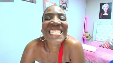 Snapshot of kimmturner chatting on 05/18/26, 12:44 Kim online show from 05/18/26, 12:44