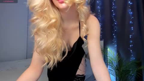 kimmy1_powell online show from 11/12/25, 04:13