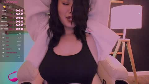 Snapshot of kimmy_chi chatting on 12/20/24, 05:51 Lo online show from 12/20/24, 05:51