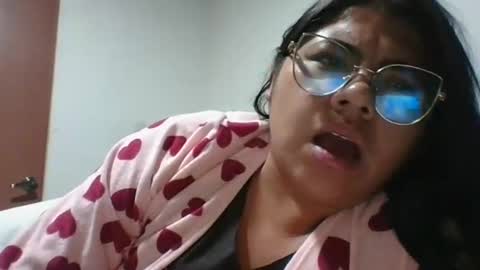 Snapshot of kimmy_kimmy_ chatting on 02/11/25, 04:01 Kimmy online show from 02/11/25, 04:01