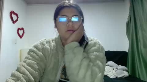 Snapshot of kimmy_kimmy_ chatting on 09/18/25, 01:40 Kimmy online show from 09/18/25, 01:40