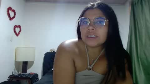 Snapshot of kimmy_kimmy_ chatting on 09/20/25, 02:45 Kimmy online show from 09/20/25, 02:45