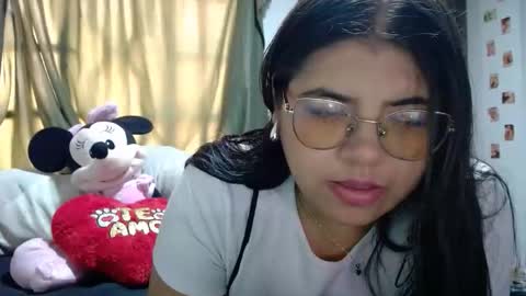 Snapshot of kimmy_kimmy_ chatting on 11/11/25, 06:19 Kimmy online show from 11/11/25, 06:19