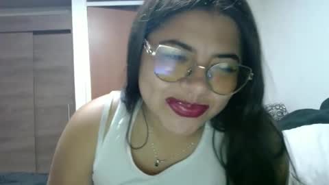 Snapshot of kimmy_kimmy_ chatting on 12/14/25, 09:30 Kimmy online show from 12/14/25, 09:30