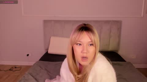 kimmyki1 online show from 02/09/26, 03:21