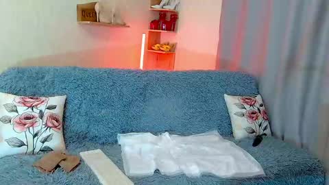 Kim online show from 04/17/26, 08:01