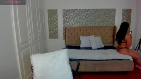 Kim online show from 11/24/25, 07:46