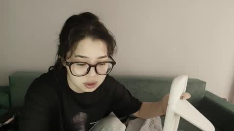 Kimi online show from 05/21/26, 03:24