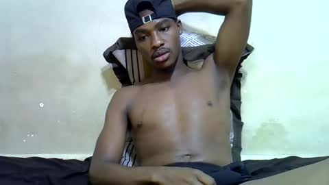 Snapshot of kimzsguyz chatting on 03/02/26, 07:15 kimzsguyz online show from 03/02/26, 07:15