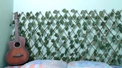 Snapshot of kimzu2830 chatting on 01/26/25, 02:24 Kim and Zuka online show from 01/26/25, 02:24