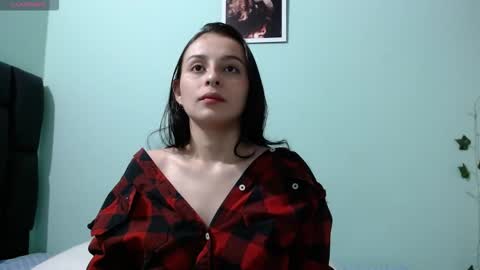 Snapshot of kimzu2830 chatting on 10/02/25, 01:12 Kim and Zuka online show from 10/02/25, 01:12