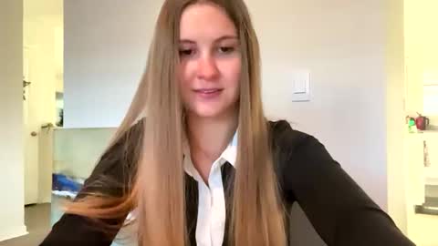 kinci06 online show from 03/02/25, 10:27