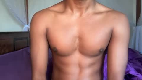 Snapshot of kinda_horny_right_now chatting on 07/08/26, 04:17 Isaac online show from 07/08/26, 04:17