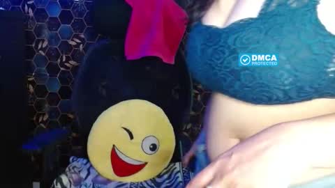 kinderrjoy online show from 10/31/25, 05:52