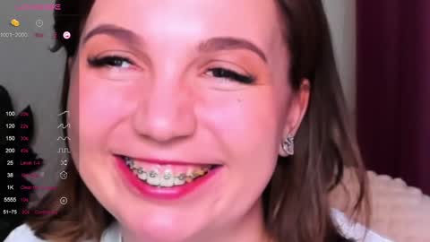 Hazel online show from 03/11/25, 04:32