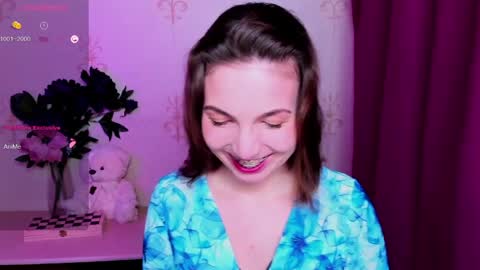 Hazel online show from 04/06/26, 12:30