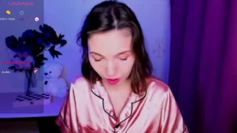 Hazel online show from 04/15/26, 01:45