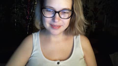 Snapshot of kindsweet chatting on 03/05/25, 01:42 kindsweet online show from 03/05/25, 01:42