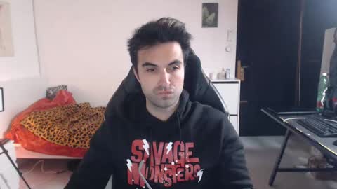 Snapshot of king7045 chatting on 12/24/24, 11:55 king7045 online show from 12/24/24, 11:55