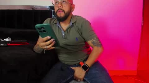 Snapshot of king_bear_25 chatting on 03/03/26, 01:12 king_bear_25 online show from 03/03/26, 01:12