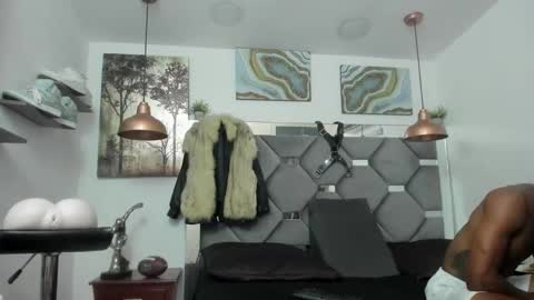 Snapshot of king_fitt_ chatting on 12/28/24, 07:22 HOT MEN BLACK online show from 12/28/24, 07:22