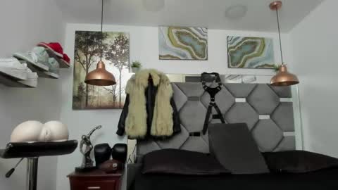 Snapshot of king_fitt_ chatting on 01/28/25, 08:04 HOT MEN BLACK online show from 01/28/25, 08:04