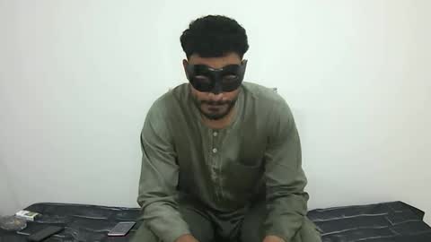 Snapshot of king_of_arabians chatting on 06/09/26, 07:03 king_of_arabians online show from 06/09/26, 07:03