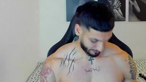 king_of_kings__ online show from 11/11/25, 10:54