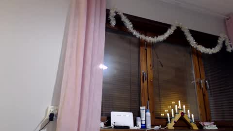 Snapshot of kingandprincess chatting on 12/08/24, 04:50 sexysexyhotwetpinkredpussy online show from 12/08/24, 04:50