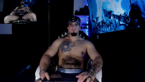 Snapshot of kingbear777 chatting on 01/12/25, 04:18 King Bear online show from 01/12/25, 04:18