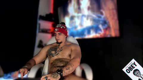 Snapshot of kingbear777 chatting on 02/08/25, 06:43 King Bear online show from 02/08/25, 06:43