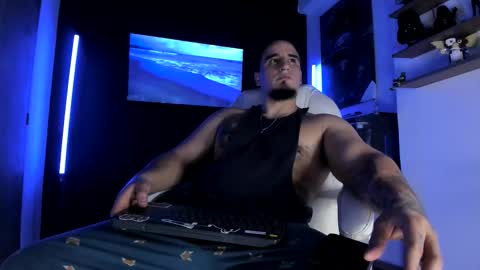 Snapshot of kingbear777 chatting on 09/15/25, 11:27 King Bear online show from 09/15/25, 11:27