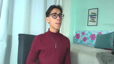 kingdanny_8 online show from 10/19/25, 02:12